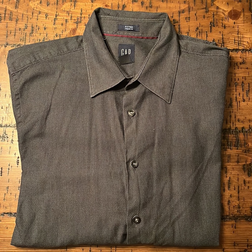 Gap fitted premium size large dress shirt